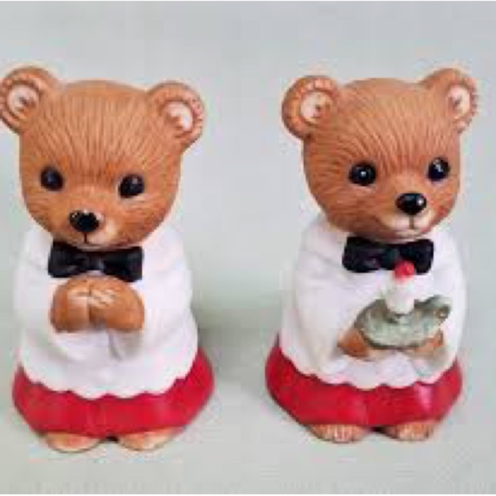 adorable vintage pair of  Homco Christmas choir bears
